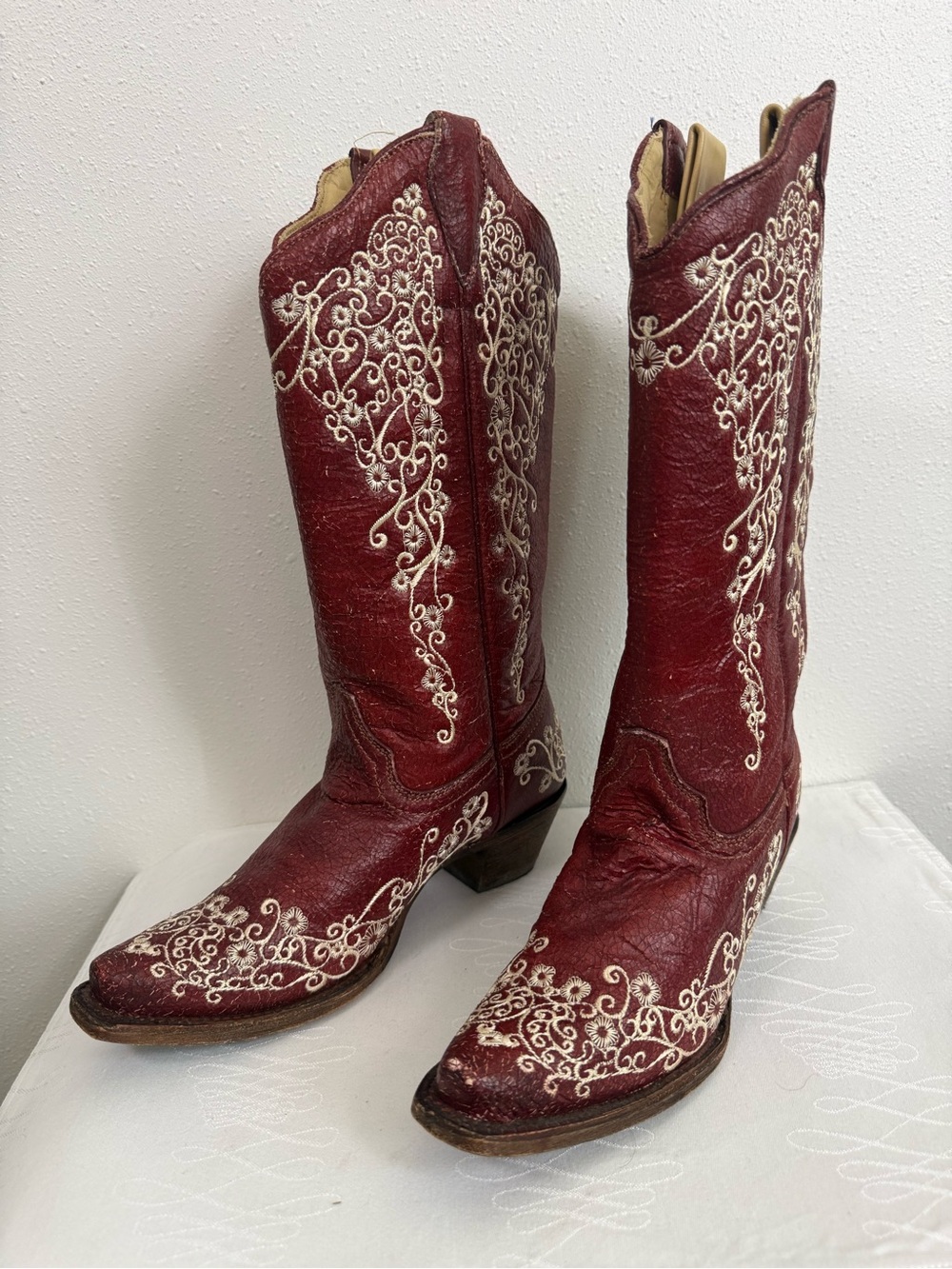 Corral E1318 Rioja Red Distressed Leather Embroidered Boots NWOT 7.5